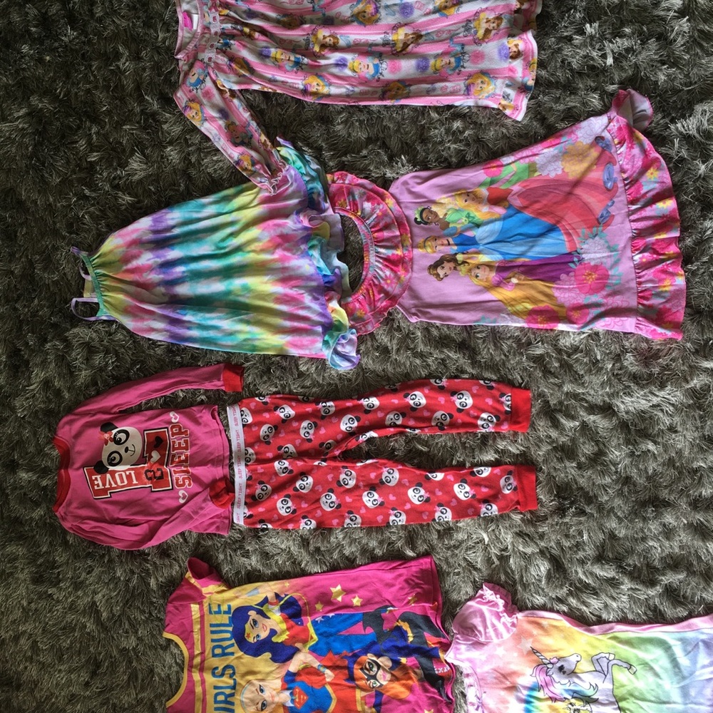 Little Girls size 4 Pajamas
